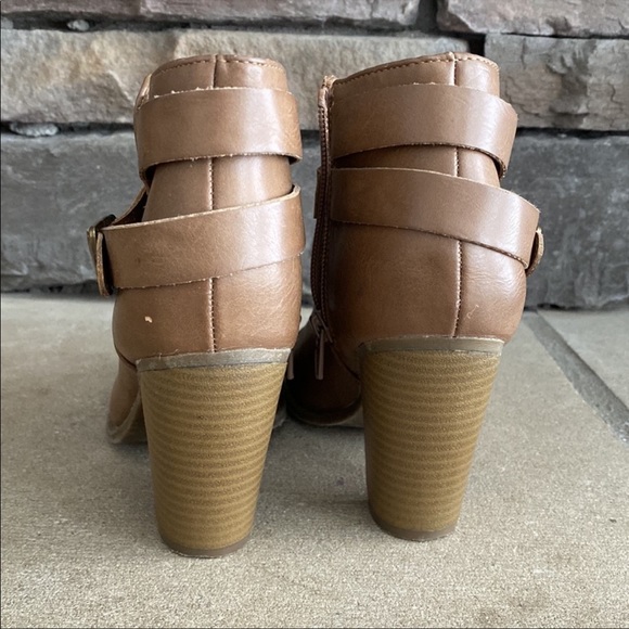 Tan Booties LC Lauren Conrad - Picture 3 of 5